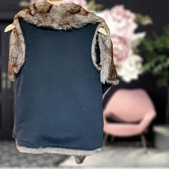 [Reversible] Faux Fur Waterfall Vest - Picture 5 of 9